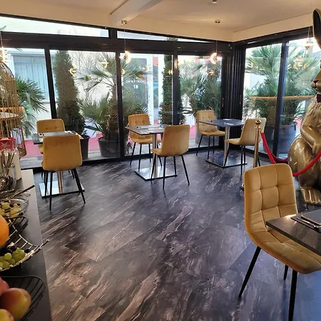 Natalia Am Hotel FDH